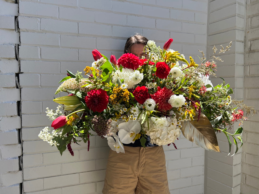 Christmas Flowers Table Arrangement