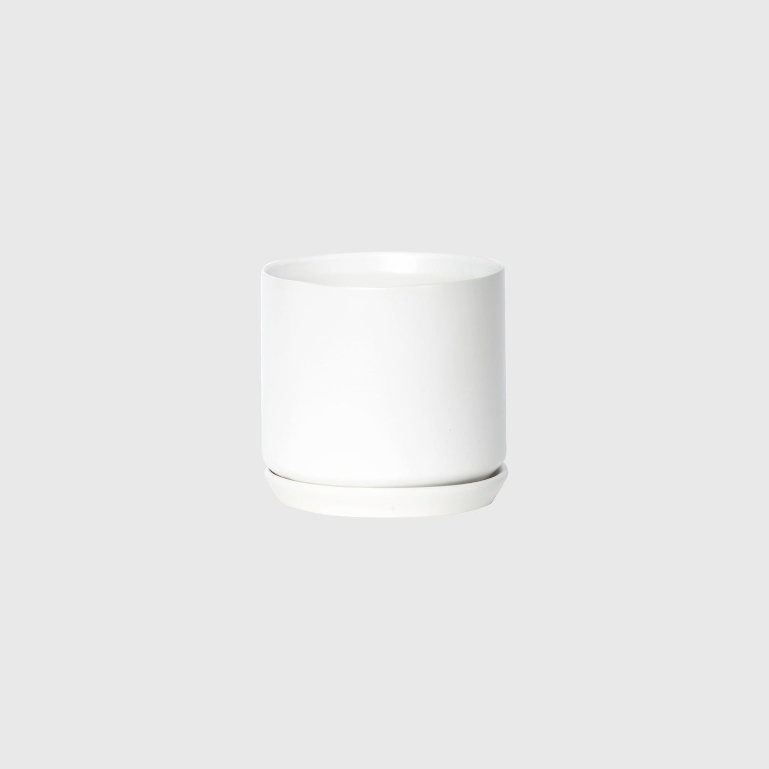 medium white planter oslo