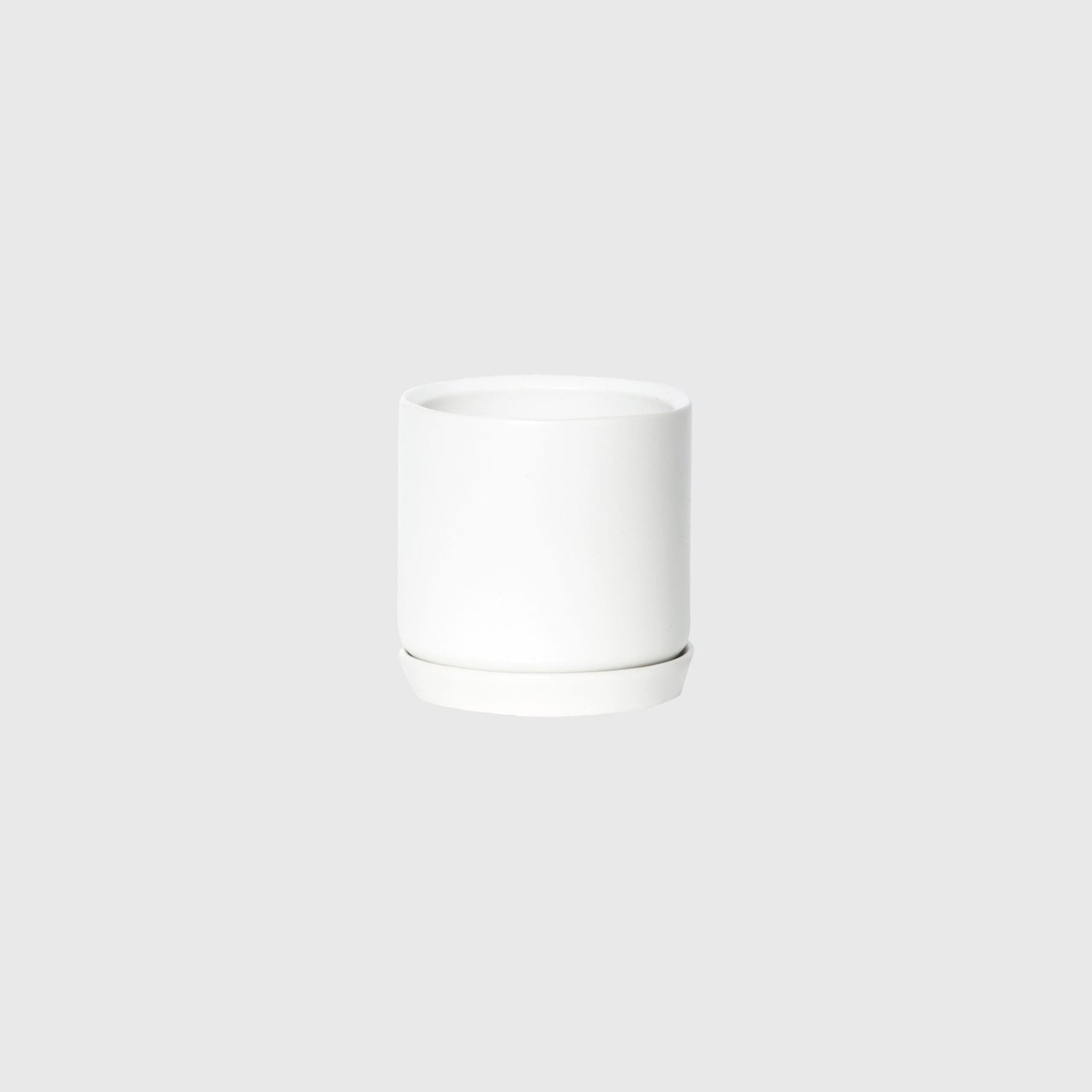 white-oslo-small-planter-pot